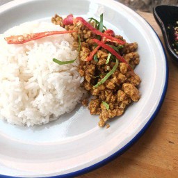 ข้าวหน้าคั่วกลิ้งหมู