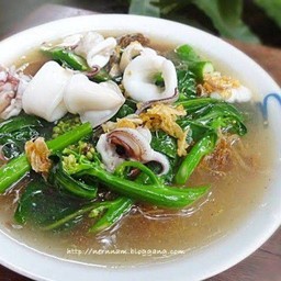ราดหน้าปลาหมึก