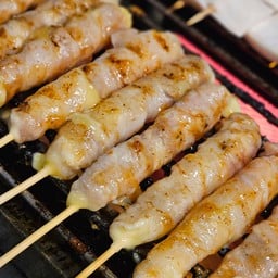 หมูพันชีส