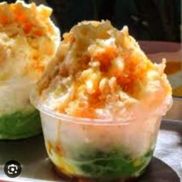 น้ำแข็งใสเกล็ดหิมะราดกะทิสูตรโบราณ & ยำมะม่วง by ปาลฎา