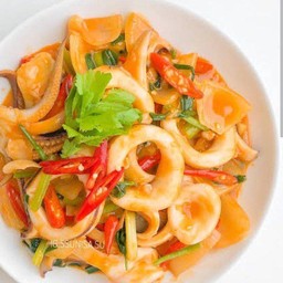 ปลาหมึกผัดไข่เค็ม