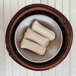 ปลาม้วนไส้ไข่เค็ม