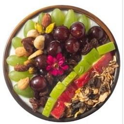 สลัดกรีกโยเกิร์ตผลไม้ Mixed Fruit Greek Yogurt