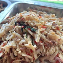 [อร่อยซ่ากับโค้ก] ข้าวผัดหน่อไม้ดองหมูส้ม +  โค้ก ออริจินัล (ขวด) 