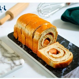 ขนมปังปอนด์ไส้กรอกหมูหยอง(มูอิ)