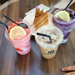 DE RICHEST Cafe & Restaurant