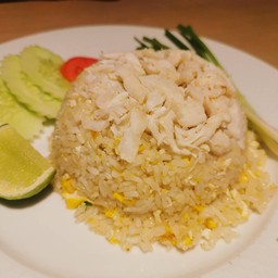 ข้าวผัดปูก้อน