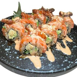 ข้าวห่อสาหร่ายแซลม่อนสไปซี่ ไส้แตงกวา ไข่หวาน