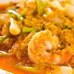 กุ้งผัดผงกะหรี่