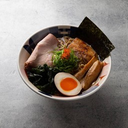SMOKE  DASHI RAMEN
