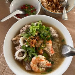 ข้าวต้มรวมมิตร ( กุ้ง+ปลาหมึก+หมูสับ )