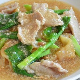 ราดหน้า(เลือกเนื้อสัตว์ได้)