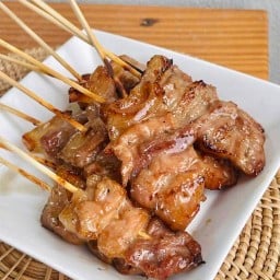 หมูปิ้งจิงจิงเด็ด (หมูปิ้งโบราณ น้ำชาผลไม้) นนทบุรี