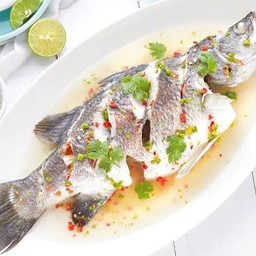 ปลากระพงนึ่งมะนาว