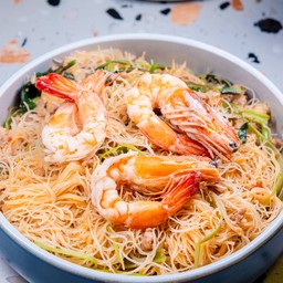 หมี่ผัดผักบุ้ง กุ้งไก่