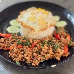 กระเพราหมู