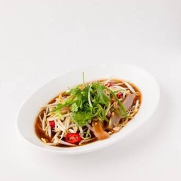 ถั่วงอกปลาหมึกกรอบราดน้ำมันหอย