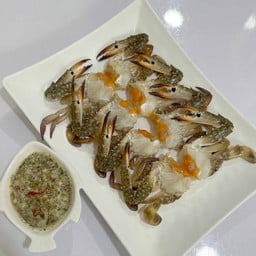 ปูม้าสดแซ่บส์ 4 ตัว + น้ำจิ้มซีฟู้ด