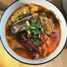 ต้มยำปลากระป๋องไข่เจียว