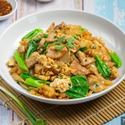 ก๋วยเตี๋ยวผัดซีอิ้วหมู[เล็ก]