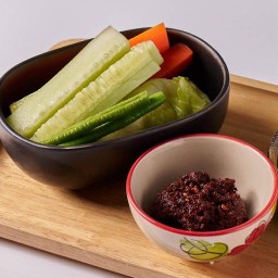 ชุดน้ำพริกตาแดง ผักลวก