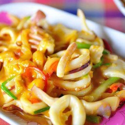 หมึกผัดไข่เค็ม