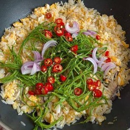 ข้าวผัดปลาทู+ชะอม