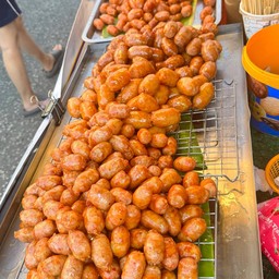 ไส้กรอกอีสาน     คละแบบเปรี้ยว