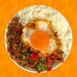 ข้าวผัดกระเพราเนื้อสับ