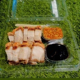 หมูกรอบสุกัญญา ไม่มี