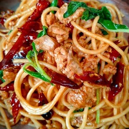 สปาเกตตี้กระเพราหมูสับ