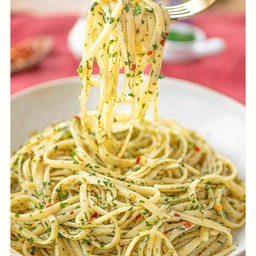 พาสต้าพริกกระเทียม