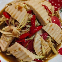 ตำหมูยอ(มีเส้นมะละกอนิดหน่อย)