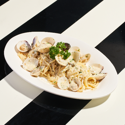 Spaghetti Vongole Miso cream