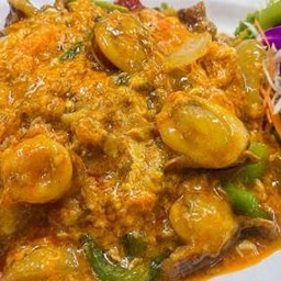 หมึกไข่ผัดผงกะหรี่