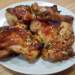 ไก่อบโองทอดกรอบ(น้ำจิ้มแจ่วรสเด็ด ครึ่งตัว)