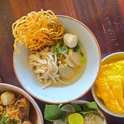 เกาเหลาไก่ฉีก