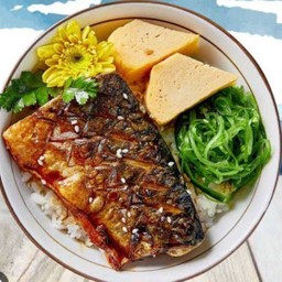 Saba fish on rice /ข้าวหน้าปลาซาบะ