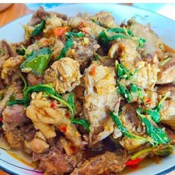 แกงไก่บ้านราดข้าว