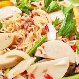 ยำมาม่า