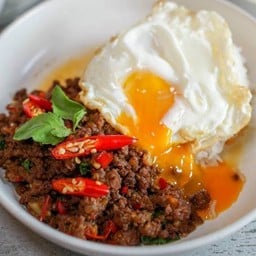 ผัดกะเพราเนื้อสับ
