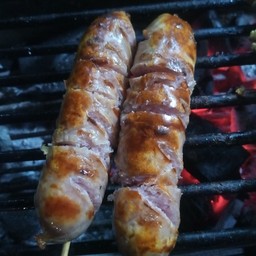 ไส้กรอกหมูกระเทียม