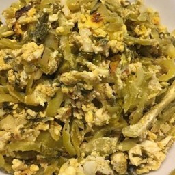 ข้าวราด ผัดผักกาดดองใส่ไข่