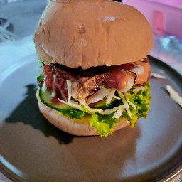 เบอร์เกอร์เนื้อ