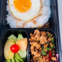 กระเพราหมูพริกแห้ง+ไข่ดาว