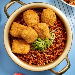 รามยอนมาม่าเผ็ด x นักเก็ตเคลือบซอสเกาหลี