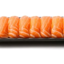 เเซลมอลนิกิริ