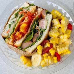 แซนวิช+มินิสลัดผลไม้