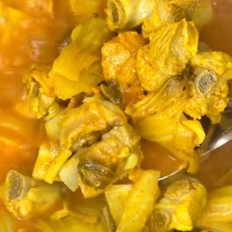 แกงส้มซี่โครงหมู