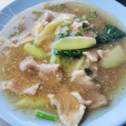 ราดหน้าหมูหมักหมี่ขาวใส่ถุง